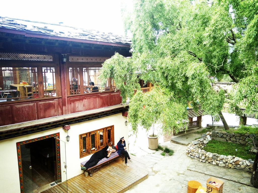 Shangri-La Mid - Mountain Homestay Экстерьер фото