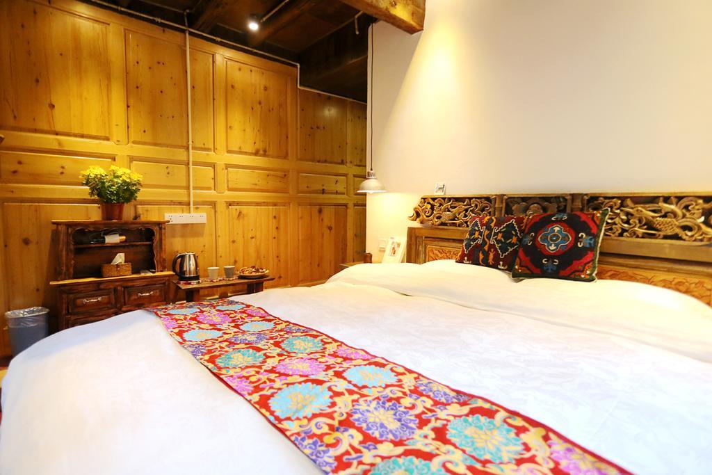 Shangri-La Mid - Mountain Homestay Экстерьер фото