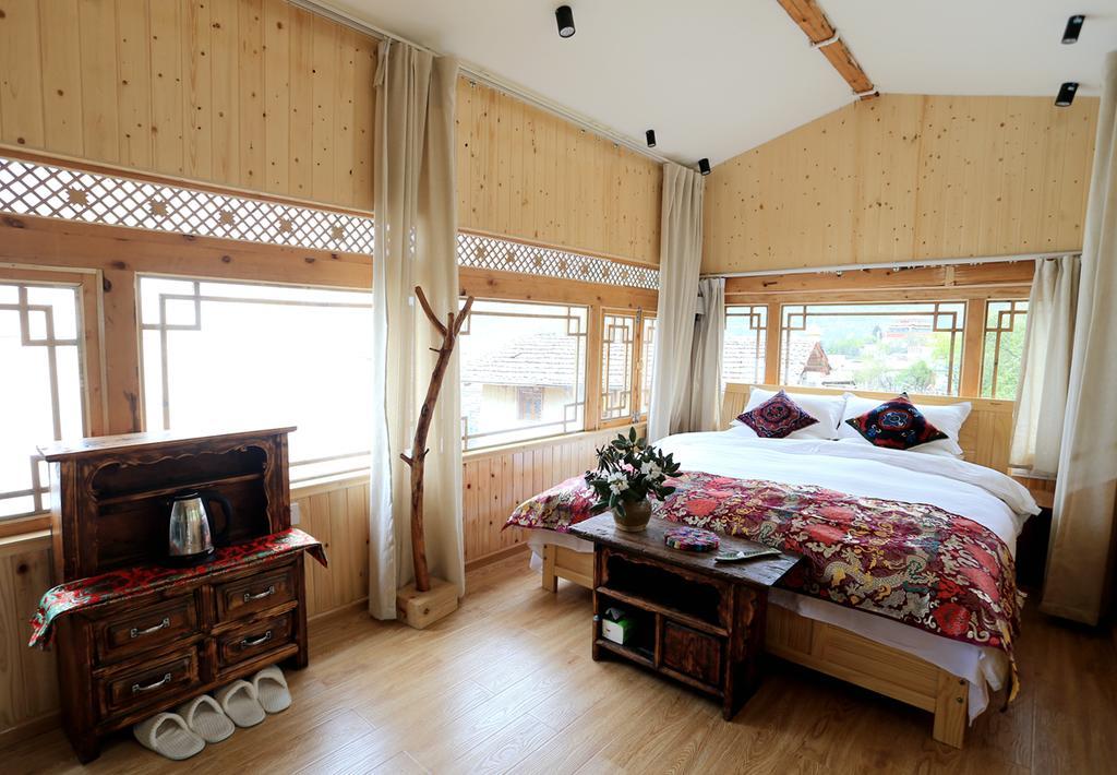 Shangri-La Mid - Mountain Homestay Экстерьер фото