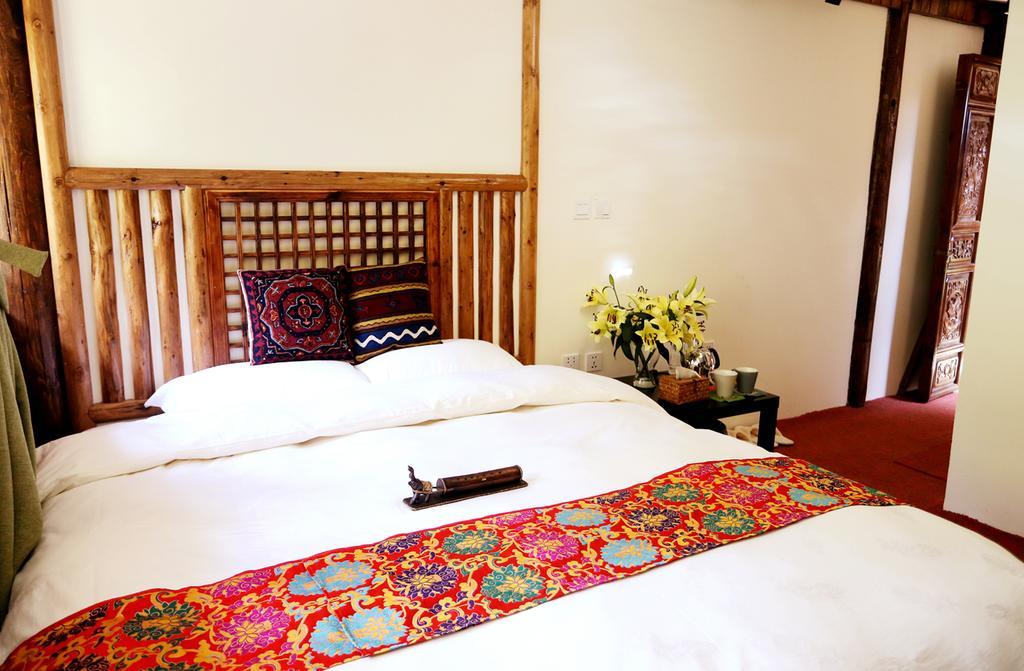 Shangri-La Mid - Mountain Homestay Экстерьер фото